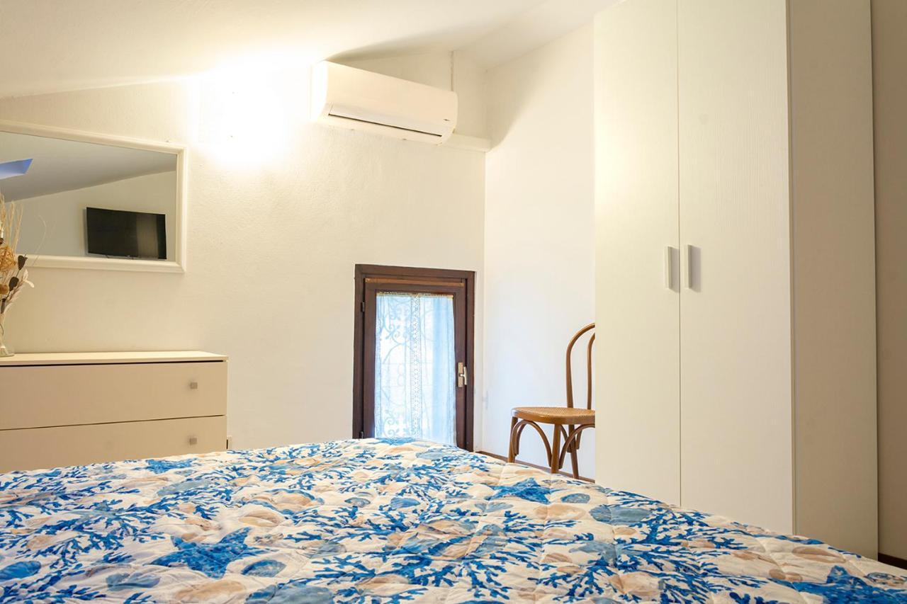 Appartamenti La Casina Porto Azzurro Exterior foto